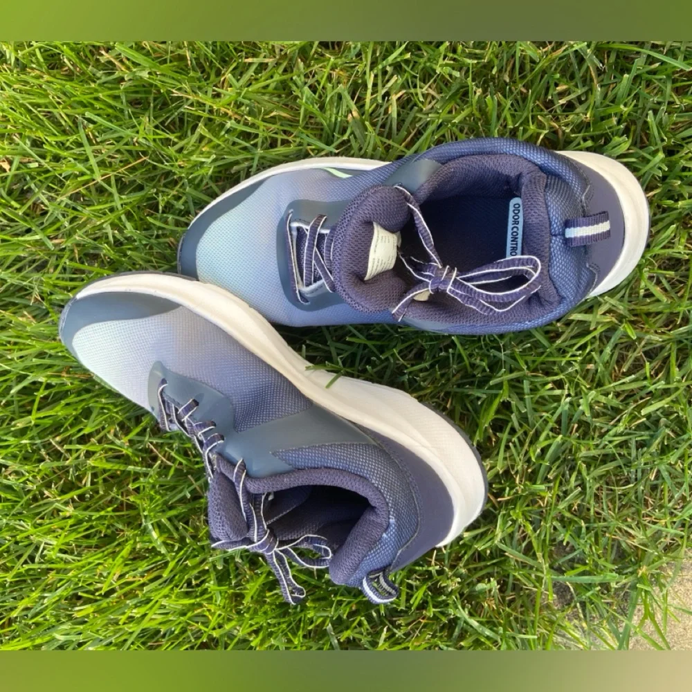 NWOT Women’s Sz-8 Athletic Shoes- Very Clean, Not Sure If Worn- Big Kids Sz-6.5